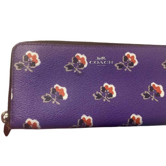 Coach Wallet - Picture 6 of 8